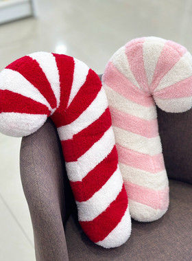 跨境圣诞节雪屋雪花花环糖果毛绒抱枕节日氛围装饰摆件礼品靠垫抱