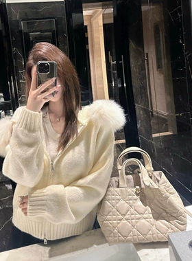 白色大毛领连帽狐狸毛针织外套女秋冬慵懒高级感宽松拉链开衫毛衣