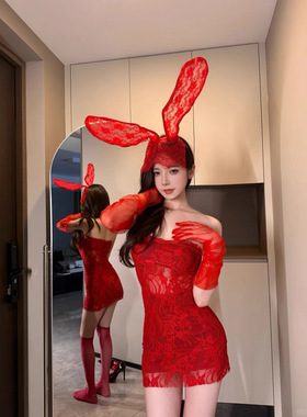 西诗  赤焰织梦 一字肩红色蕾丝抹胸连衣裙性感辣妹收腰包臀裙