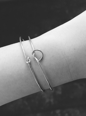 简约绳结欧美打结小结缘款纤细百搭女款手环手镯 钛钢镀18K金色