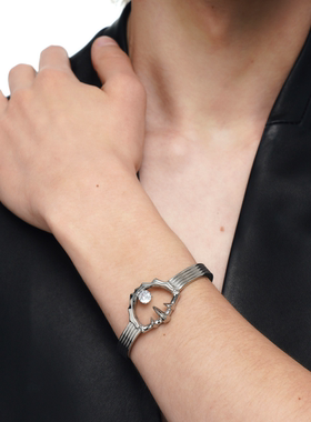 【余景天同款】BLACKHEAD/黑头表盘开口手环女生水钻男朋克新