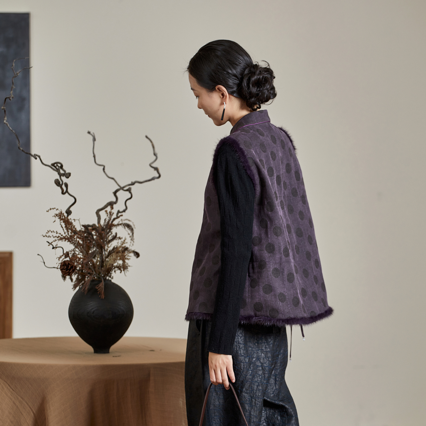 布小匠原创设计柞蚕丝波点香云纱夹棉马甲女2025冬季新款中式马夹 - 图2