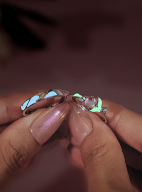 S925纯银夜光鲸鱼尾情侣对戒戒指