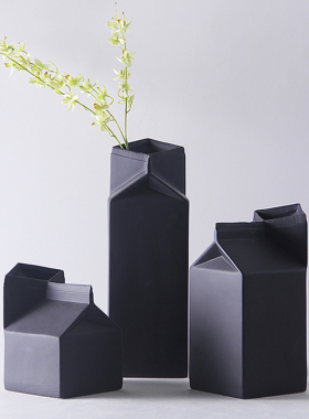 玫瑰金陶瓷样板房间创意黑白花器