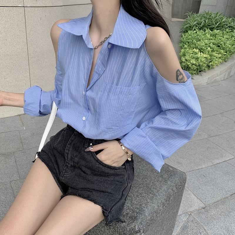 网红直播衣服女主播服装上镜性感漏两肩上衣条纹中长款露肩衬衫秋-图0