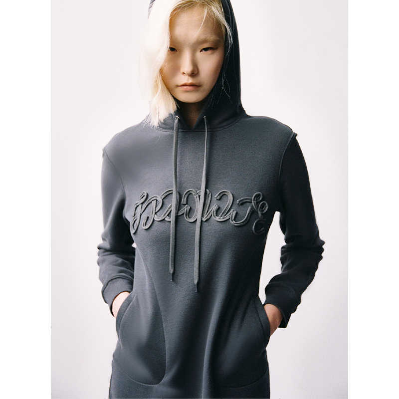 TRINITE*Hoodie Dress灰色织带刺绣装饰卫衣连衣裙 - 图1