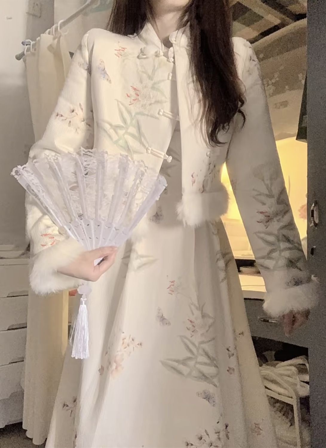 新中式复古改良版旗袍设计感碎花中长款连衣裙拼接毛绒外套秋冬装