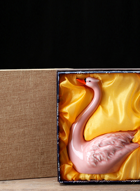 新品家居陶瓷天鹅饰品结婚装饰柜