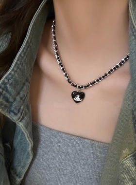 黑色爱心土星项链女气质感新款锁骨链编织颈链甜酷辣妹毛衣链