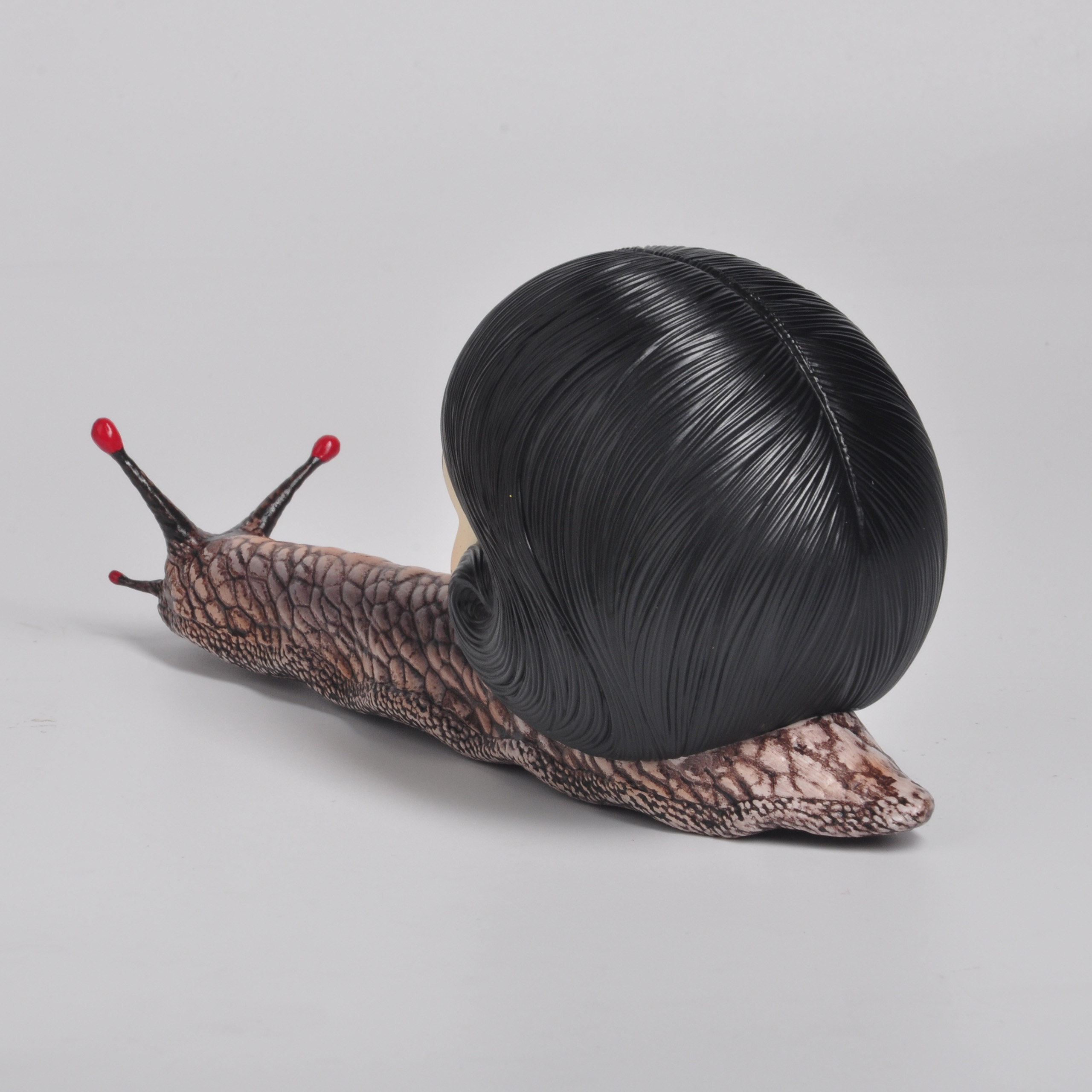 现货顺丰GUMO蛞蝓少女伊藤润二日本漫画周边聪明镇手办公仔摆件 - 图2