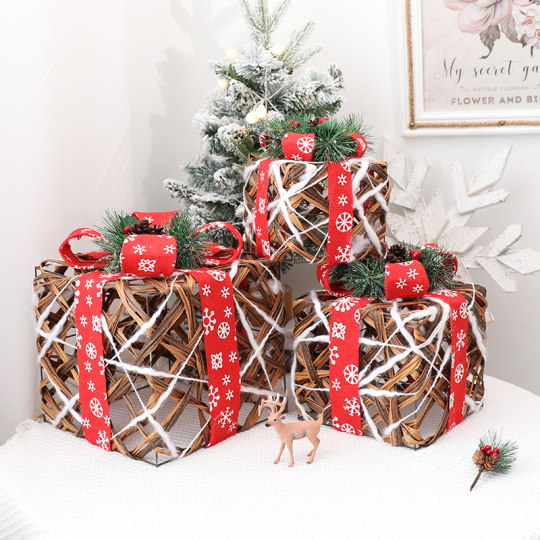 Chuduo Christmas decoration gift box scene ornaments