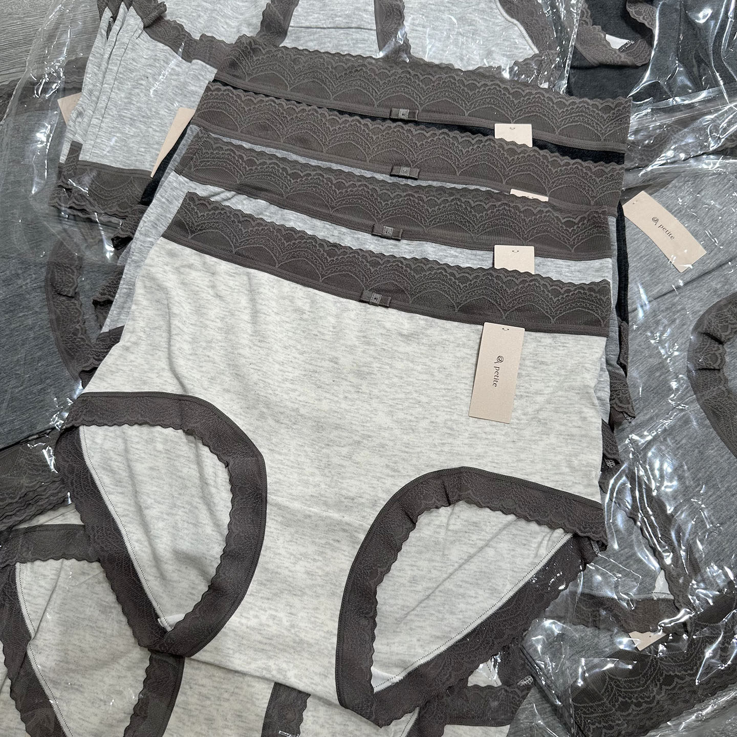 早秋新款格雷灰软乎乎细螺纹复古蕾丝蝴蝶结高级灰中高腰三角内裤,淘宝优惠券,粉丝福利购,淘宝优惠卷