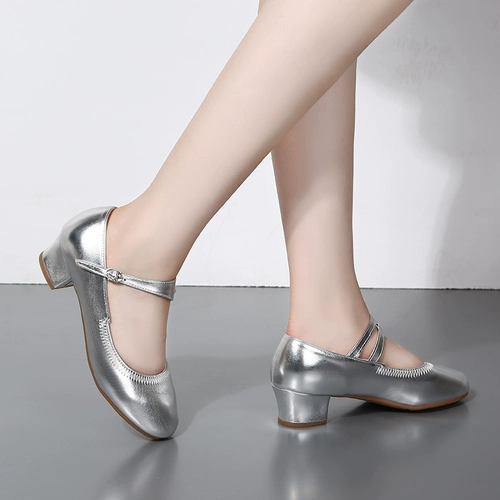Серебряная танцующая обувь, из натуральной кожи, мягкая подошва, коллекция 2023, для среднего возраста