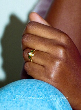 Fedoma迷你珍珠方形绿宝石戒指