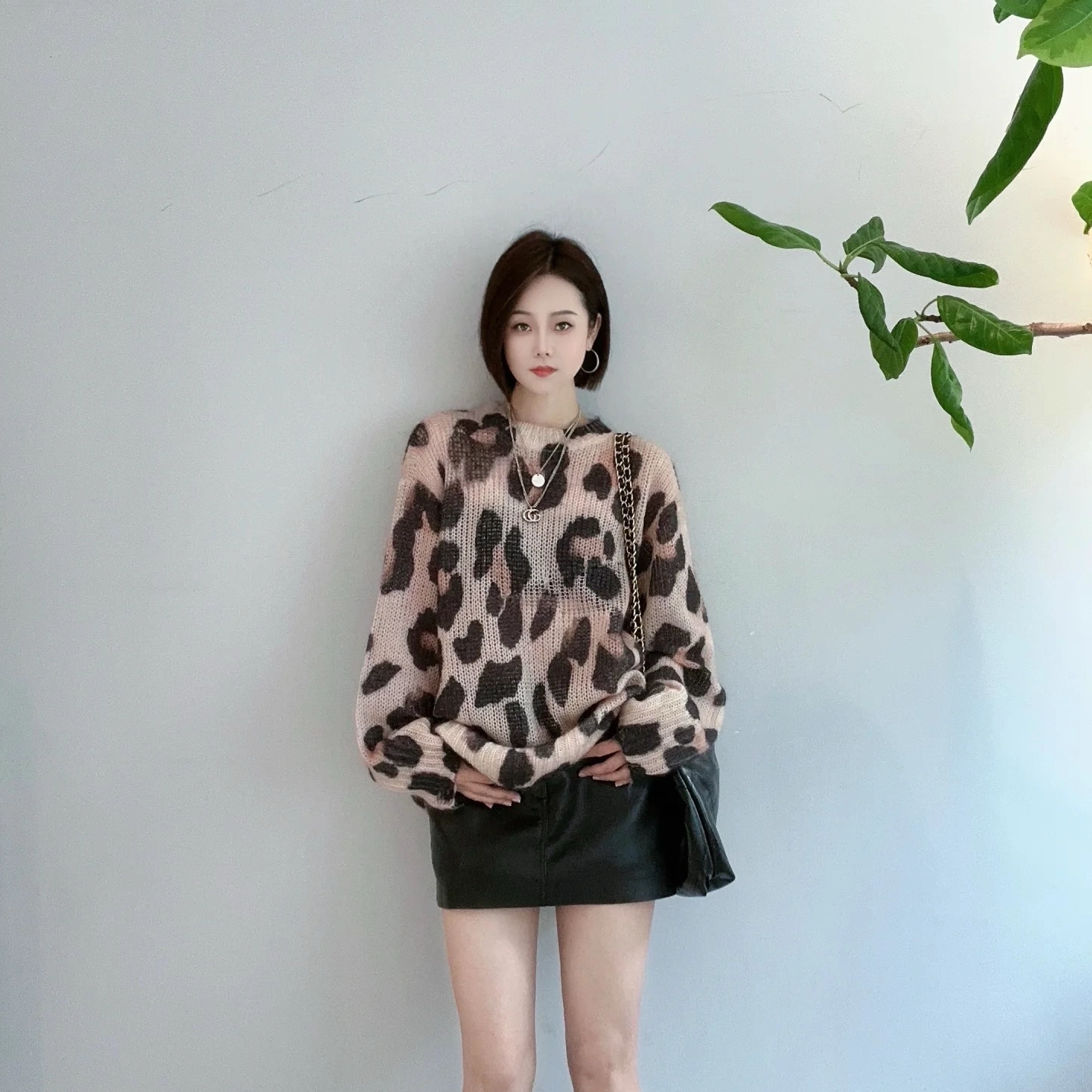 【秦岚同款】正品裙裤2025秋新品染整素皮高腰A字短裤MBE3SOT014 - 图3