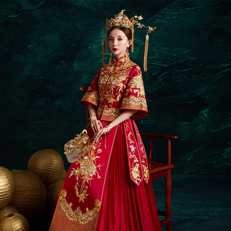 秀禾服新娘2020新款龙凤褂结婚婚纱 花作衣旗袍