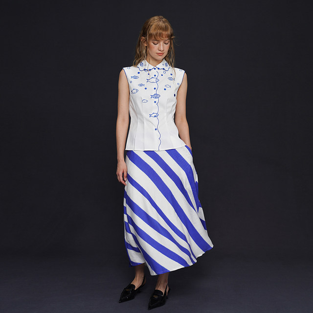 Kamo original heavy fish embroidery shirt