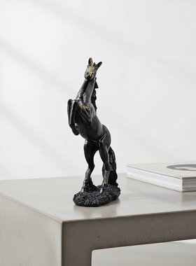 马到成功摆件创意客厅家居电视柜玄关装饰品办公室风水迎客礼品