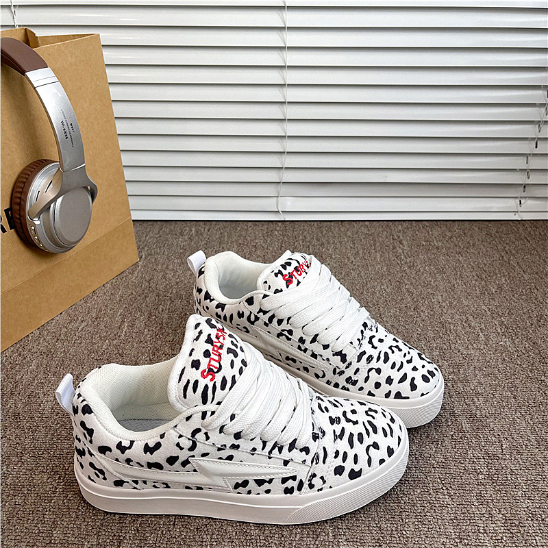 鞋子男白豹纹2026春季新款学生复古情侣百搭ins潮运动休闲板鞋女,淘宝优惠券,粉丝福利购,淘宝优惠卷