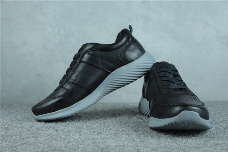 捡漏外贸稀缺货源男士头层牛皮油蜡皮轻质休闲皮鞋猪皮里透气板鞋 - 图1