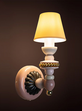 LLADRO雅致轻奢个性家居卧室床头小夜灯艺术摆件家居装饰品台灯