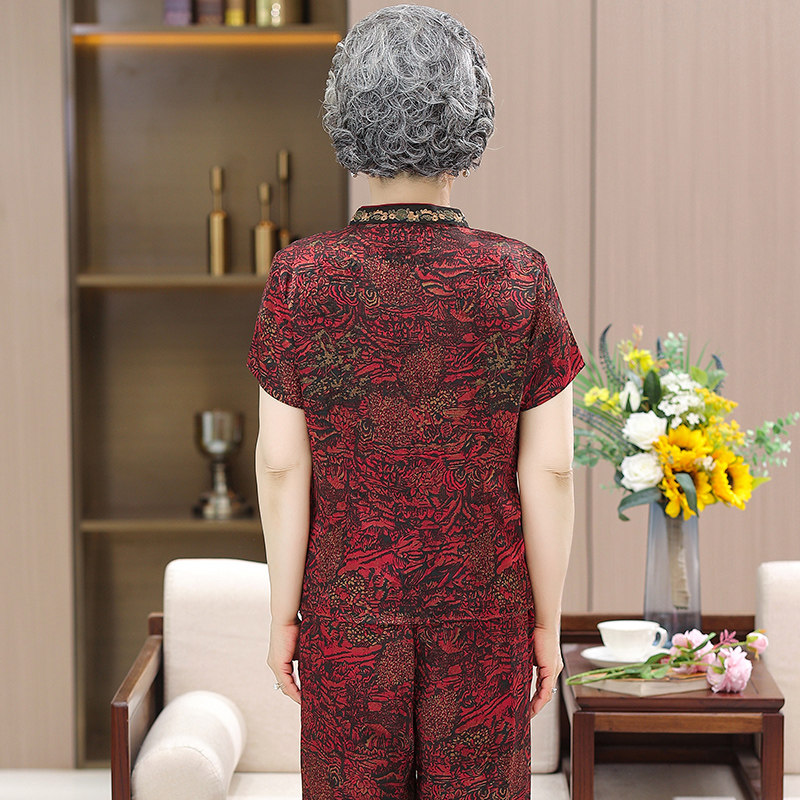  芭萱妮中老年女装