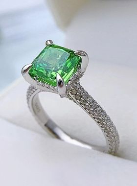 辉之翼新款2023上新经典绿色8*8高碳钻戒指手镶简约女戒925银指环