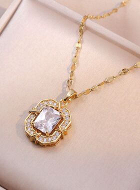 项链女时尚微镶锆石满钻款项链新款简约小众设计感方形绿色锁骨链