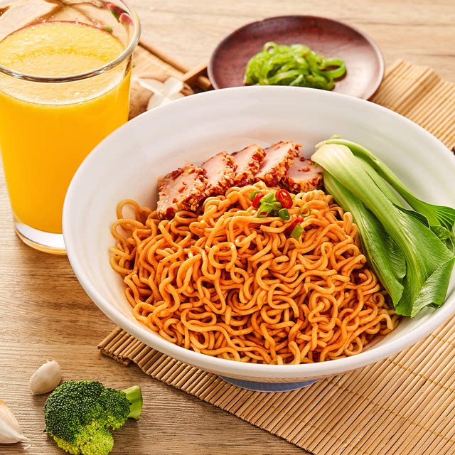 Imported from Indonesia, Yingduo Lo Noodles Original Spicy Beef Flavor 30 Packs Instant Noodles Instant Ramen Breakfast Instant Noodles Late Night Supper