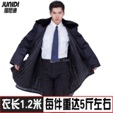 Зима утолщенное покрытие безопасности черное расширенное военное пальто теплое и холодное хлопковое покрытие.