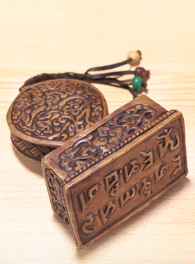 尼泊尔藏传密宗法器手工錾刻纯铜宝冠藏式印老印印章家用摆件雕花