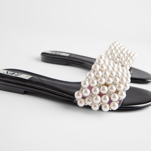 ZARA DTM 女鞋2020夏季新款人造珍珠装饰平底凉鞋沙滩拖鞋女 3864