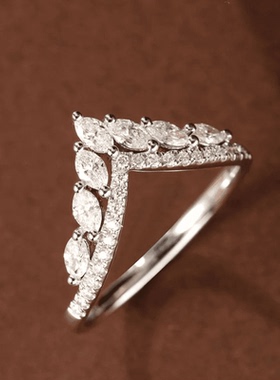 S925纯银莫桑石戒指【童话】公主皇冠钻戒V排戒单叠戴百搭指环女