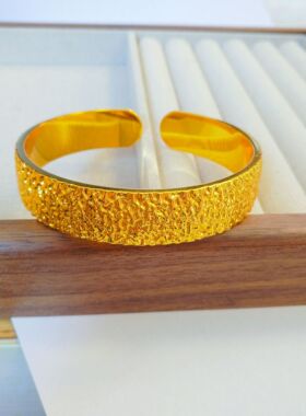 14mm纸醉金迷锤纹手镯黄金色婚嫁