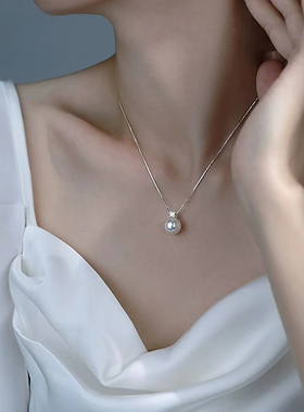 14-15mm白色戴妃款吊坠（白金色扣）DZB306