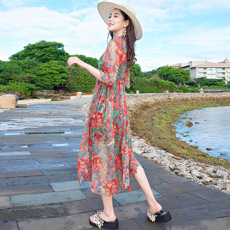 海边度假2020新款波西米亚女沙滩裙 空花连衣裙