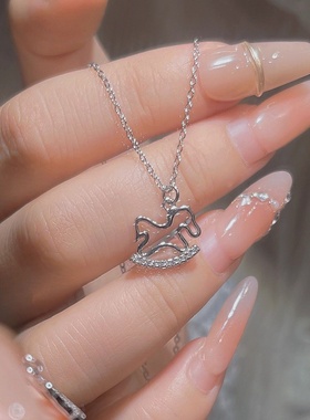 银色项圈新款木马项链女款小众锁骨链感配饰调节小马项链送女友