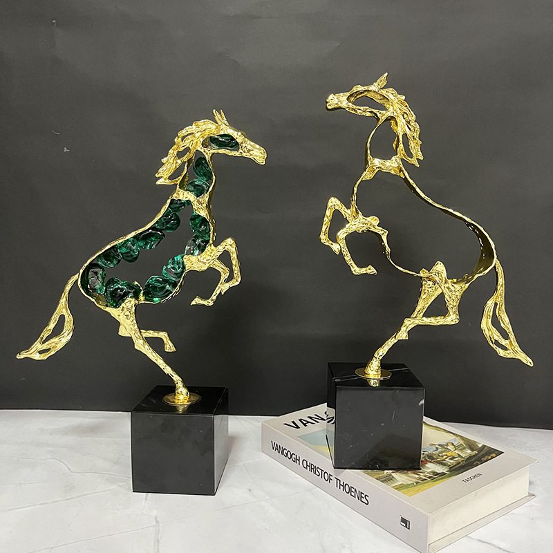 轻奢玄关酒柜摆件马到成功办公桌书柜装饰品开业新品领导升职礼物