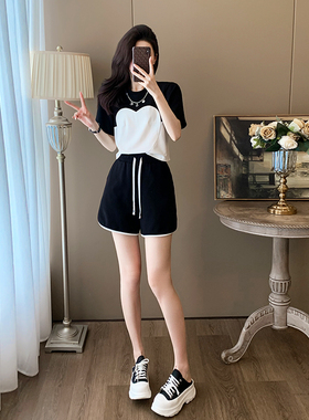 运动休闲短袖短裤两件套女