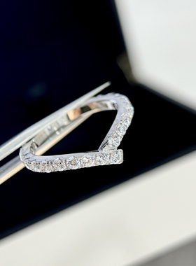 ins风高级感人字形排钻不对称V形交叉S925纯银戒指副戒叠戴指环女