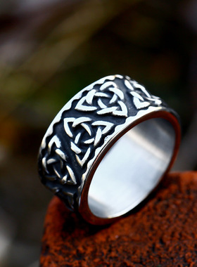 狂饰风男钛钢复古戒指