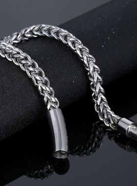银色龙骨手链男款高级感方形设计钛钢不褪色个性百搭男士手链潮饰