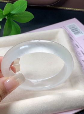 天然冰种独龙玉高冰高档玉镯