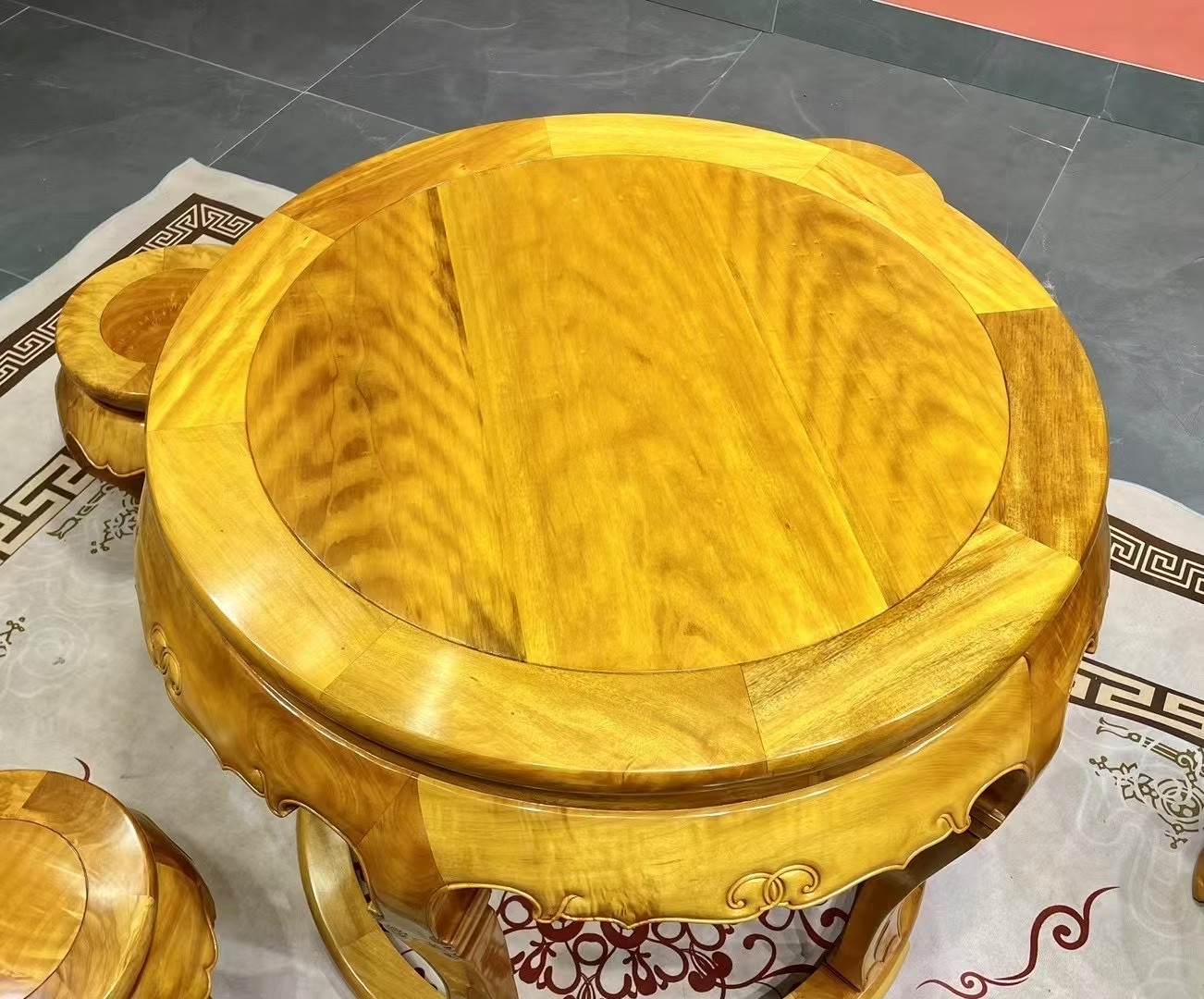 正宗金丝楠木圆鼓桌实木小叶圆鼓凳家用客厅休闲桌虎皮纹家具榫卯,淘宝优惠券,粉丝福利购,淘宝优惠卷