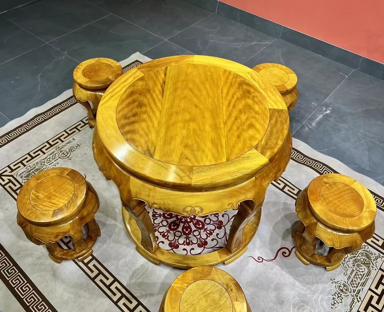 正宗金丝楠木圆鼓桌实木小叶圆鼓凳家用客厅休闲桌虎皮纹家具榫卯,淘宝优惠券,粉丝福利购,淘宝优惠卷