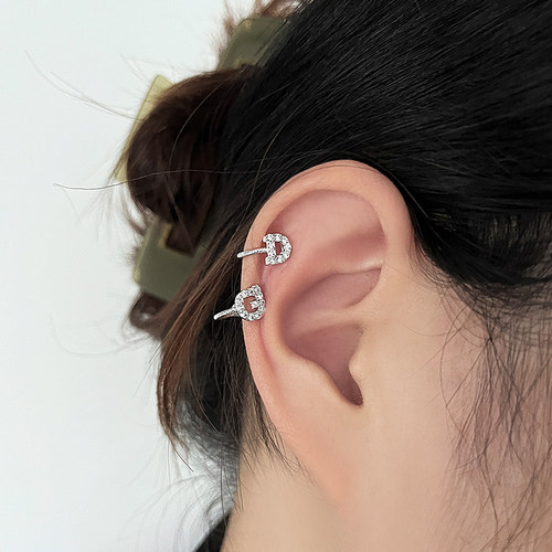 Glam Ever小巧字母耳骨夹(单只)送女友轻奢小众设计高级感耳饰 - 图1