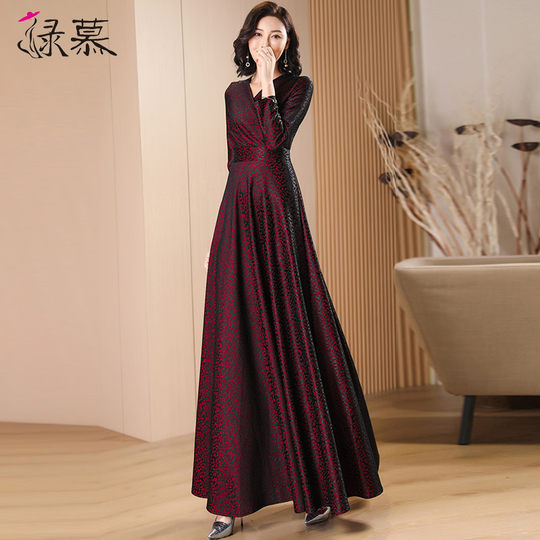 酒红色连衣裙2025春秋装新款长袖气质优雅减龄收腰超长裙大摆裙