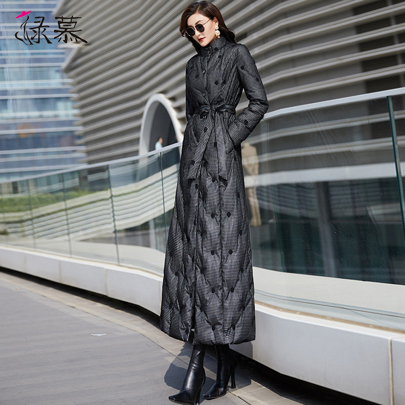 2021年冬季新款气质时尚格子长款 绿慕羽绒服