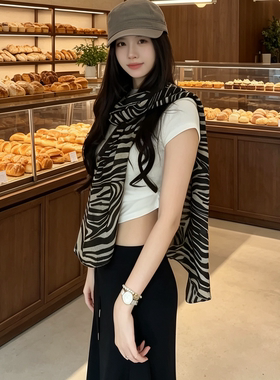 时髦单品！斑马纹系脖丝巾女2026新款轻奢高级感围巾复古颈饰配件