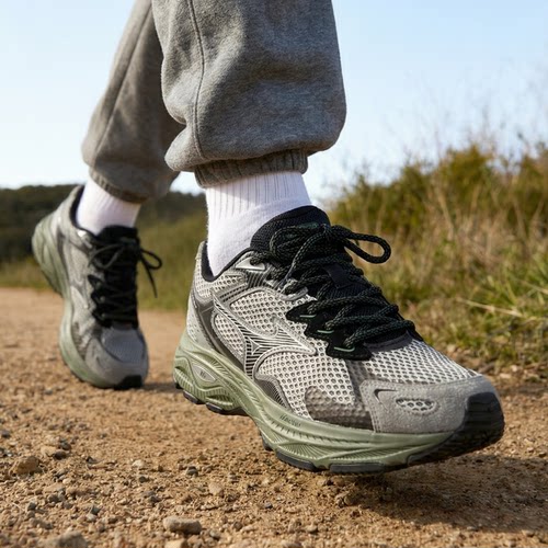 MIZUNO美津浓男鞋女鞋绿野仙踪运动鞋缓震RACER S跑步鞋 D1GH2235 - 图0